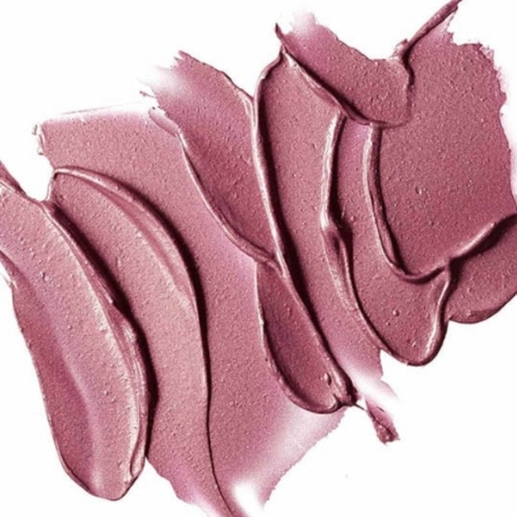 MAC Fabby Frost Lipstick - Picture 2 of 8